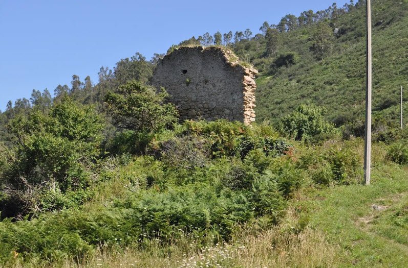 Ruínas do Castelo de San Martín, Spain
